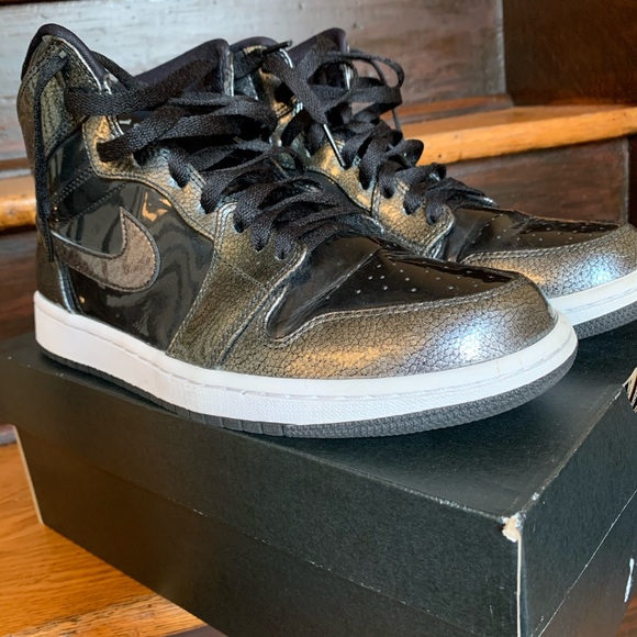 COPY - Jordan 1s - Picture 3 of 5